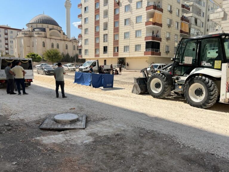 Şanlıurfa’da iş makinasının altında kalan kadın öldü