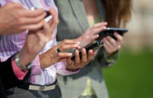 GSM operatörlerinden enflasyon ‘çözümü’: Taahhüdü erken bitirip zam yapıyorlar