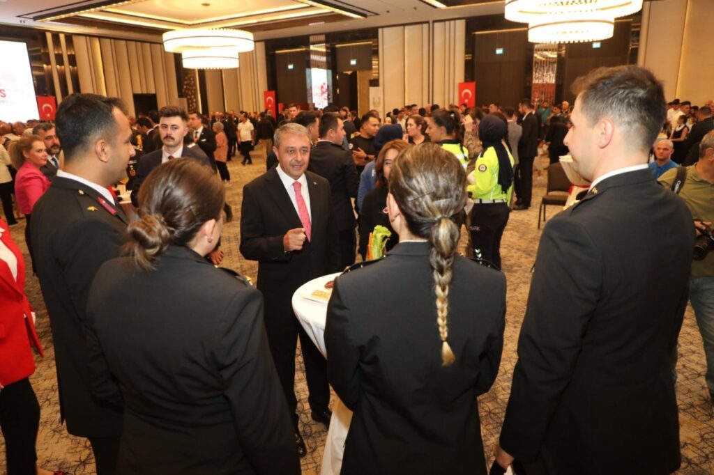 Şanlıurfa’da 30 Ağustos Zafer Bayramı dolayısıyla resepsiyon düzenlendi