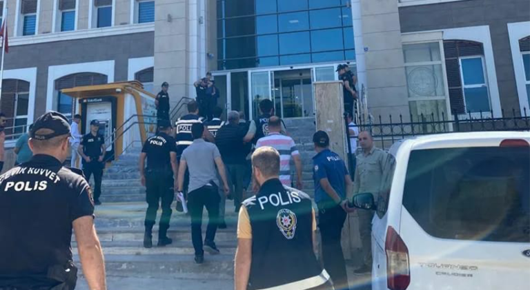 Şanlıurfa’da cinayetten aranan şahıslar 31 yıl sonra yakalandı!