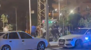 Şanlıurfa’da sopalı kavga 2 grup rastgele birbirine girdi