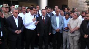 Şanlıurfa’da Vali Ayhan’a duygusal veda!