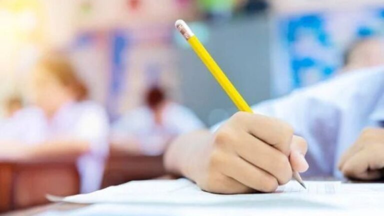 Bakan Tekin sınıf geçmede yeni düzenlemeyi açıkladı: Türkçe ortalaması 70 olmayan geçemeyecek