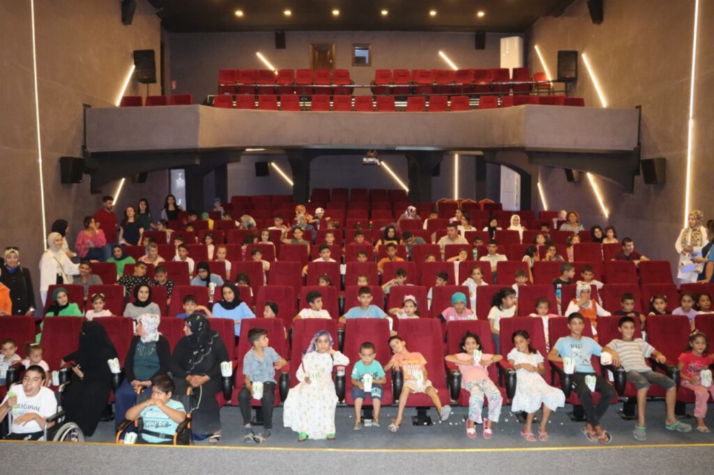 Şanlıurfa’da Çocuklara animasyon film izletildi