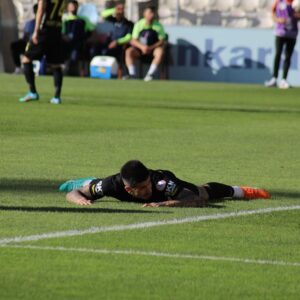 Şanlıurfaspor’un golcüsü Joaquin Ardaiz tedavisi için Uruguay’a gitti