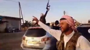 Suriye’de Arap aşiretleri köyleri PKK/YPG’den temizliyor