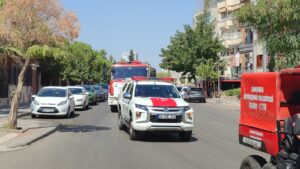 Şanlıurfa sokaklarında itfaiyeden kortejli kutlama