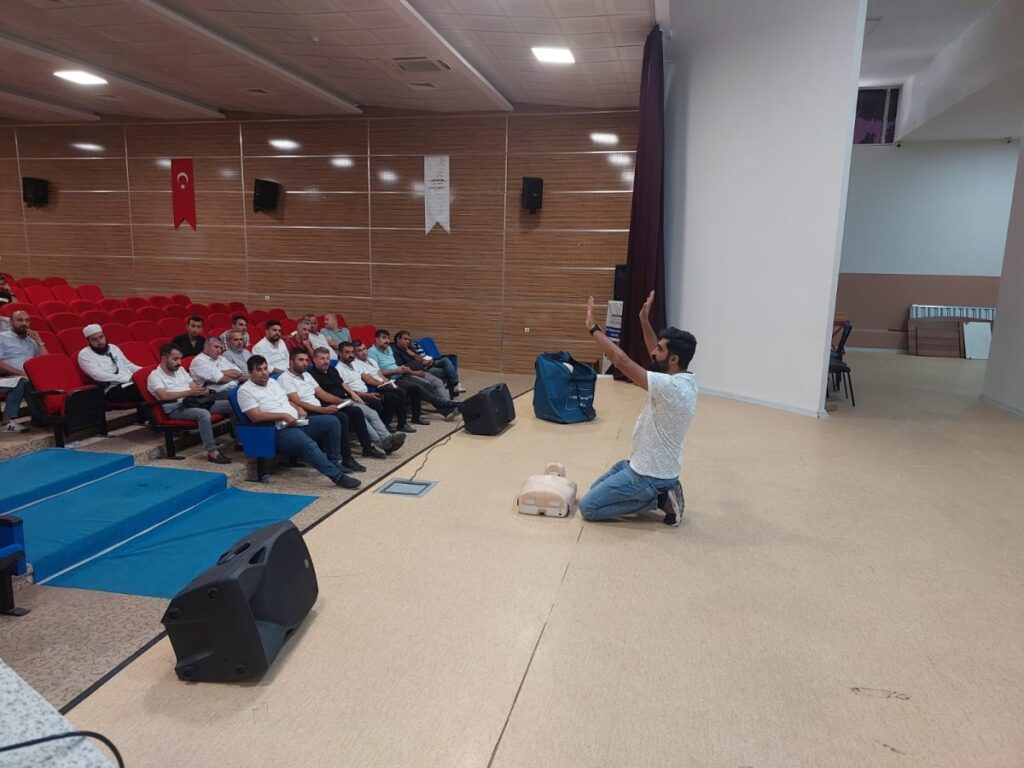 Şanlıurfa’da servis şoförlerine ilk yardım eğitimi
