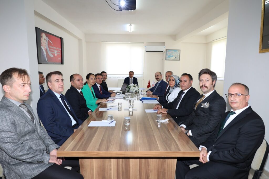 Şanlıurfa Valisi Şıldak’tan defterdarlık ve vergi dairesine ziyaret