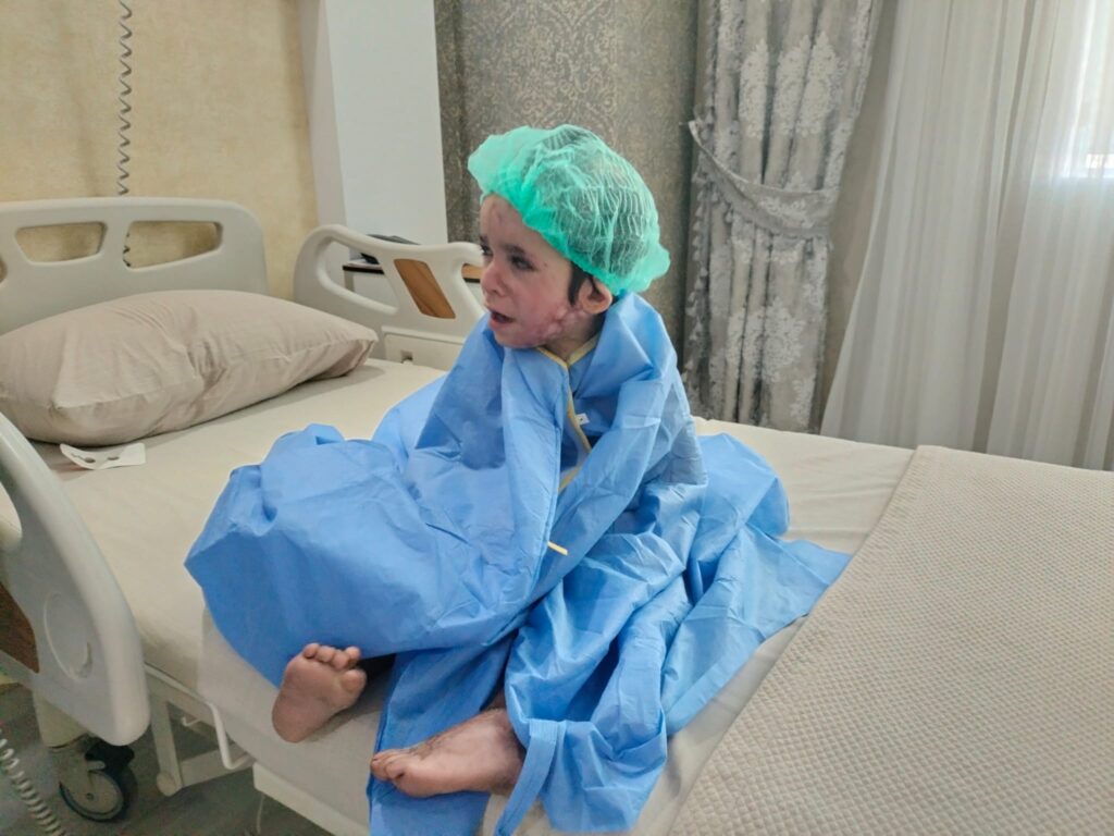 Sosyal Medya Fenomeni Dilan Polat, Şanlıurfa’ya Minik İslam’ı görmek için geldi