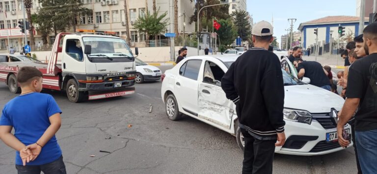 Şanlıurfa’da kırmızı ışık ihlali kazaya neden oldu
