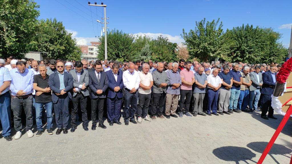 AA yetkilileri Şanlıurfa’da Yasin Dikme’nin cenaze törenine katıldı