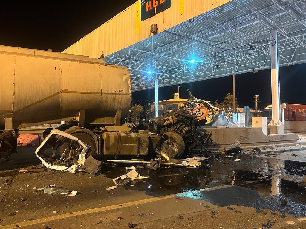 Şanlıurfa’da korkunç tır kazası: Sürücü ağır yaralandı