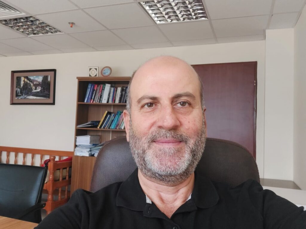 HRÜ Tıp Fakültesi Dekanlığına Prof. Dr. Feridun Akkafa vekaleten getirildi