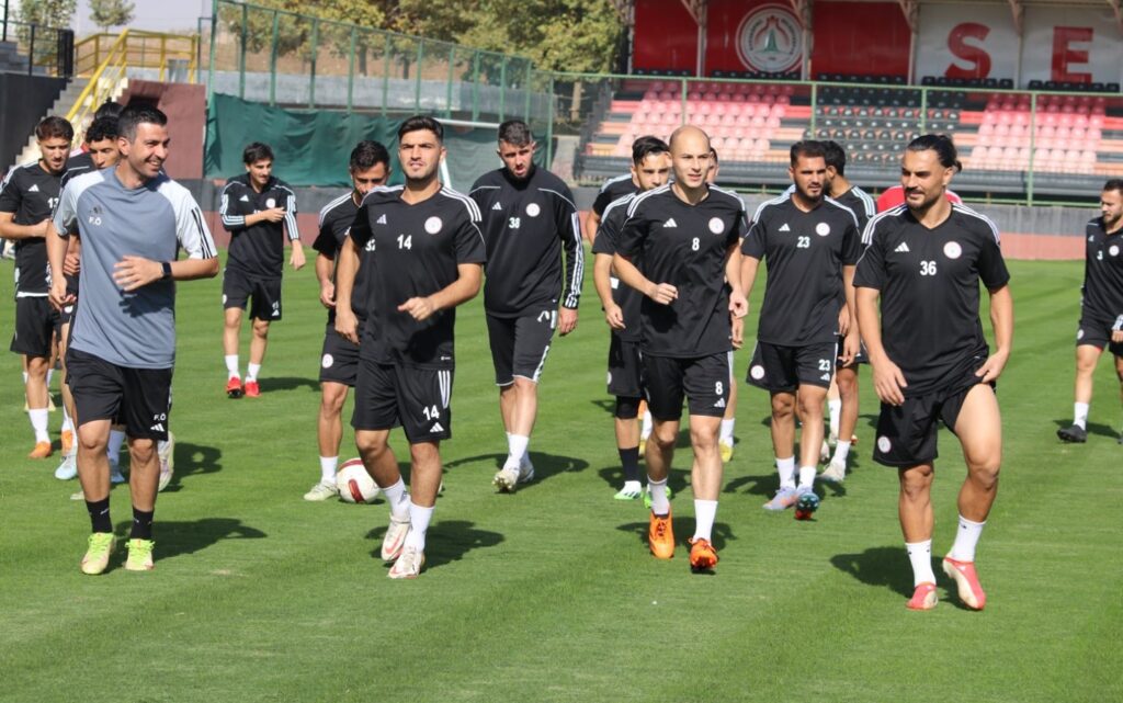 Karaköprü Belediyespor, Silivrispor karşısında namağlup serisini sürdürmek istiyor