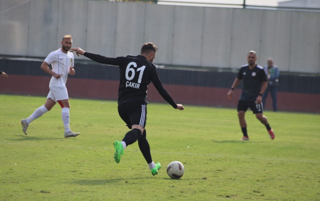 Karaköprü Belediyespor, Bayburt Özel İdarespor’u 1-0 yendi