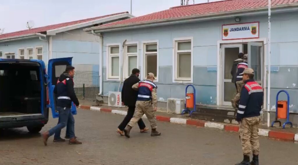 Şanlıurfa’da göçmen kaçakçılarına operasyon: 16 gözaltı