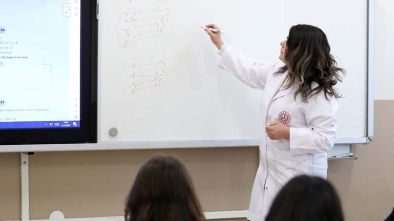 Millî Eğitim Bakanlığı, öğretmenlerin alan değişikliği talebini karşıladı