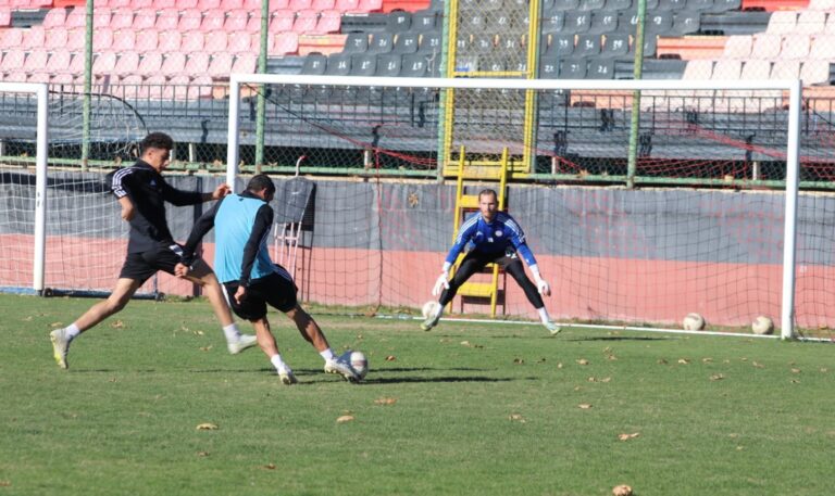 Karaköprü Belediyespor, Sivas Dört Eylülspor’u yenerek namağlup kalmak istiyor