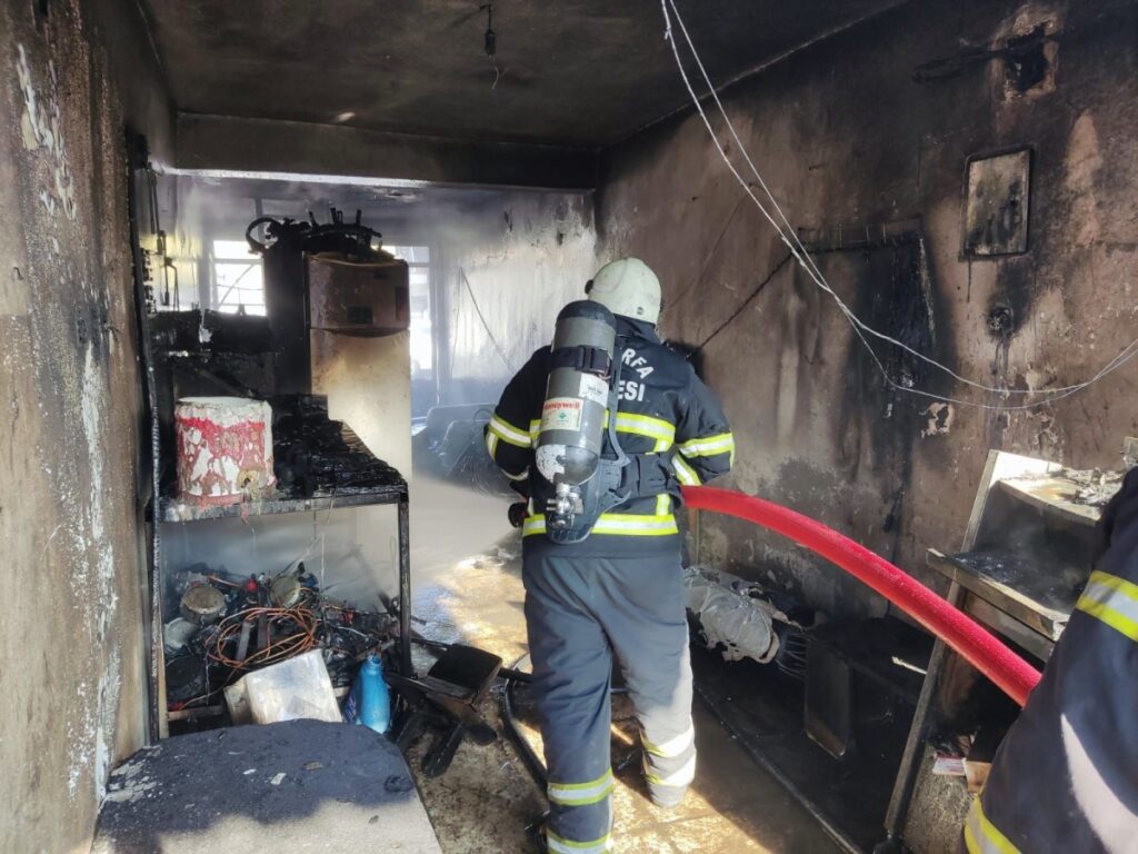 Şanlıurfa’da otogaz tamircisinde yangın