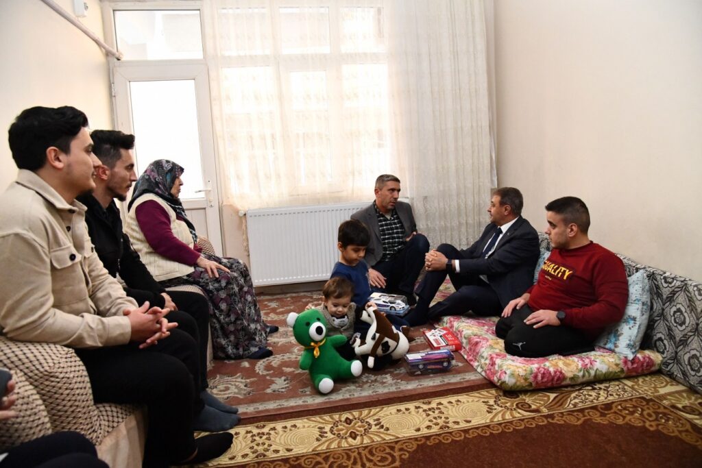 Şanlıurfa Valisi Hasan Şıldak, Engelli vatandaşlara ziyaret