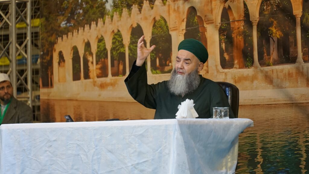 Cübbeli Ahmet Hoca Şanlıurfa’da vatandaşlarla buluştu