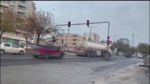 Şanlıurfa’da kırmızı ışık ihlali denetimi: 404 araç ve sürücüye ceza