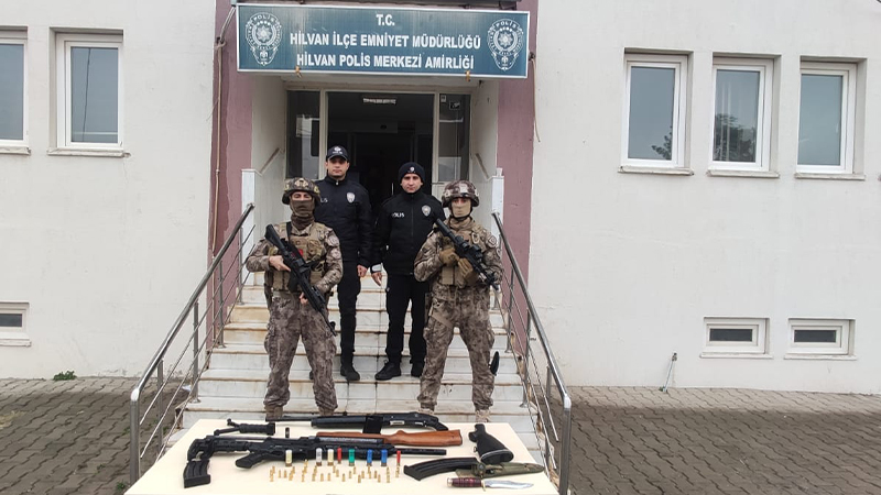 Hilvan’da 9 şüpheli gözaltına alındı
