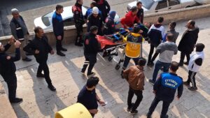 Şanlıurfa’da kanalizasyon çukuruna düşen çocuk kurtarıldı