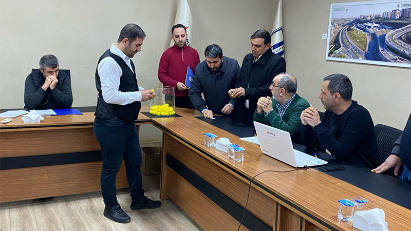 Şanlıurfa Büyükşehir Belediyesi, 30 şoför alımı için kura çekimi yaptı