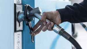 Akaryakıt fiyatlarına bir kez daha zam geldi