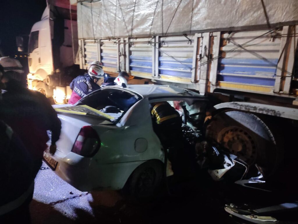 Şanlıurfa- Mardin Yolu’nda feci kaza: 3 ölü, 2 yaralı