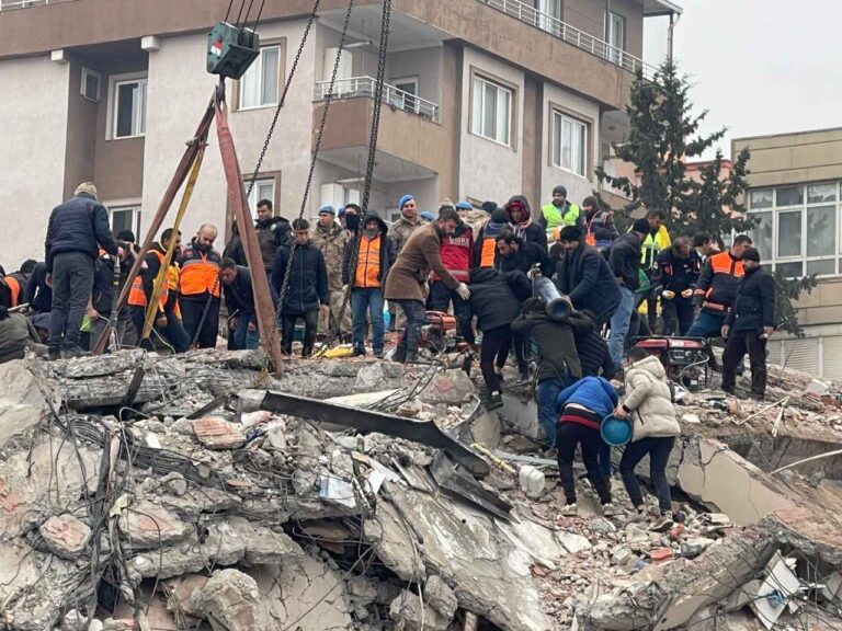 Deprem uzmanları Hakkari’de 7 büyüklüğünde deprem uyarısı yaptı