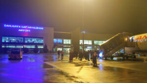 Şanlıurfa havalimanında olağanüstü yoğunluk