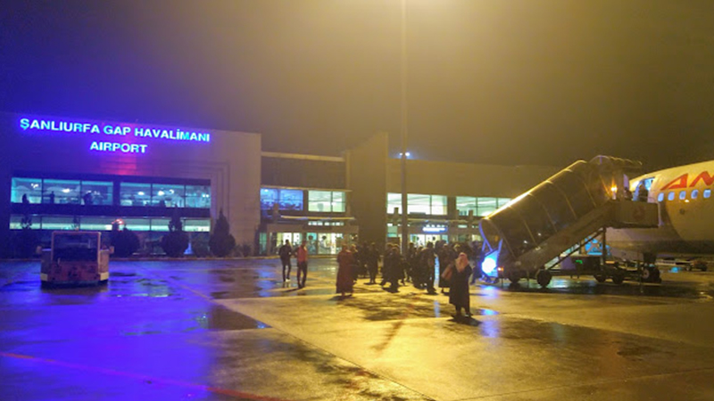 Şanlıurfa havalimanında olağanüstü yoğunluk