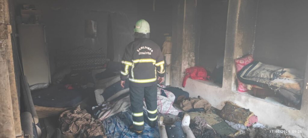 Haliliye’de mesken yangını!