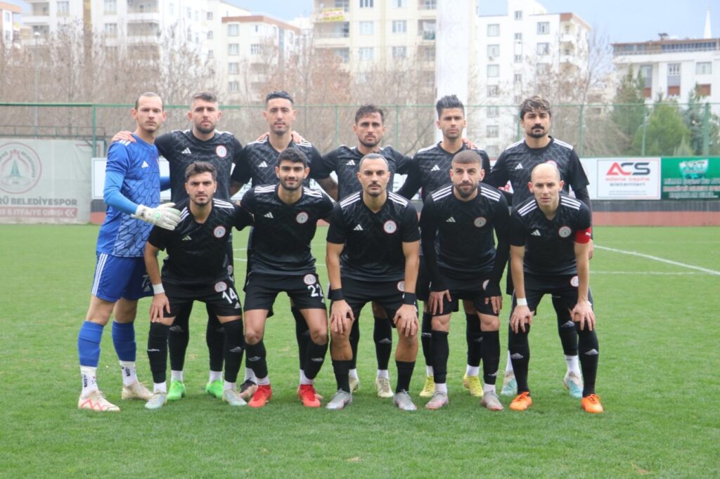 Karaköprü Belediyespor rakibini gole boğdu!