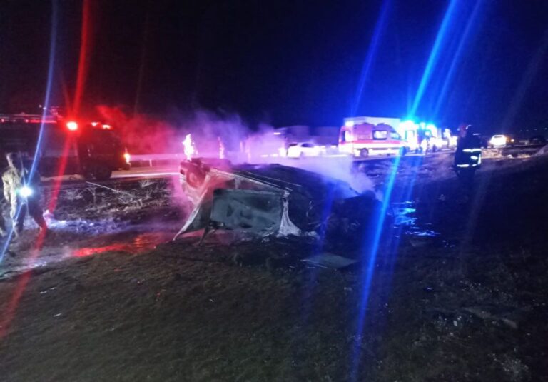 Siverek-Diyarbakır yolunda korkunç kaza! 3 yaralı!