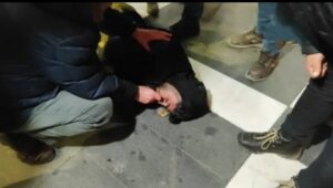 Şanlıurfa’da epilepsi hastası genç, Yoldan geçen doktorun müdahalesiyle hayata tutundu