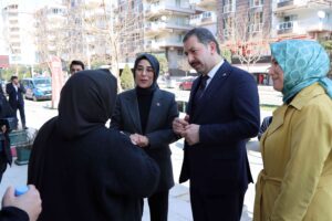 Karaköprü’de hizmet istikrarı için Başkan Baydilli ve Milletvekili Yazmacı vatandaşlardan destek istedi