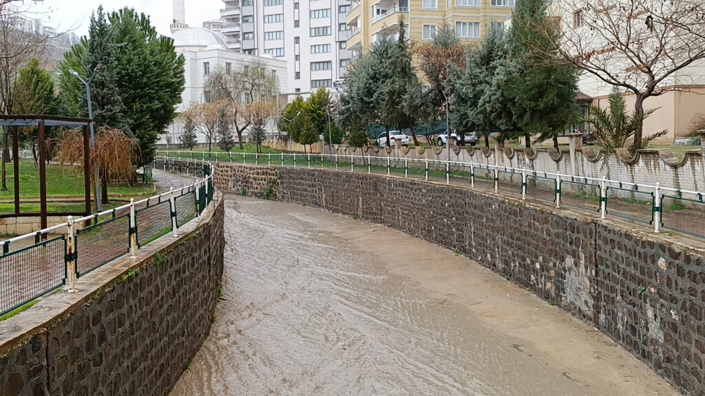 Şanlıurfa için şiddetli sağanak yağış uyarısı!
