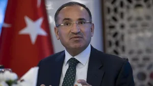Bekir Bozdağ Kasım Gülpınar’ı tebrik etti