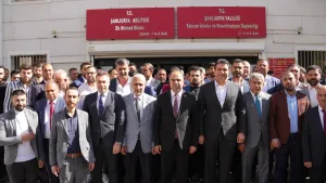 Karaköprü belediye başkanı Nihat Çiftçi mazbatasını aldı