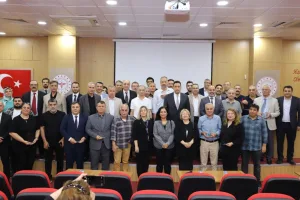 Şanlıurfa’da Meslekte 25 yılını tamamlayan aile hekimlerine plaket verildi