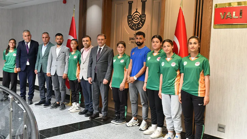 Şanlıurfa Valisi Şıldak milli sporcuları kutladı