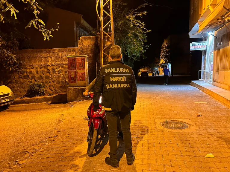 Şanlıurfa’da uyuşturucu operasyonunda 2 şüpheliden madde ele geçirildi!