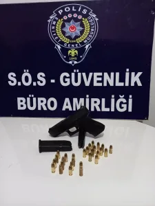 Hilvan’da ruhsatsız silah ve mühimmat ele geçirildi