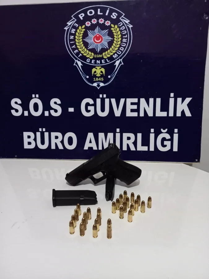 Hilvan’da ruhsatsız silah ve mühimmat ele geçirildi