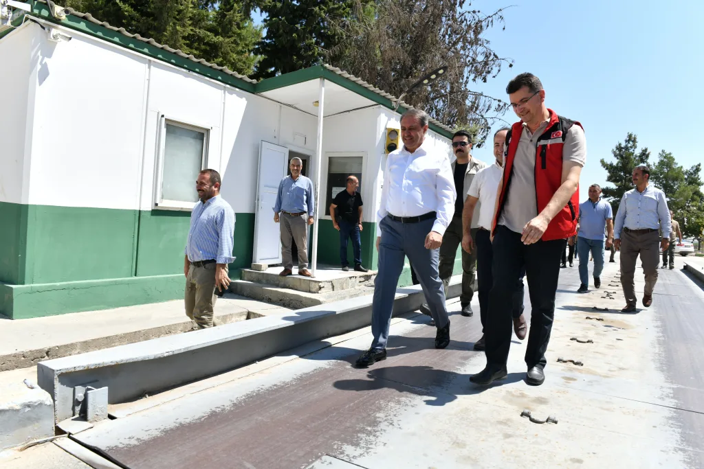 Şanlıurfa Valisi Şıldak toprak mahsulleri ofisini ziyaret etti