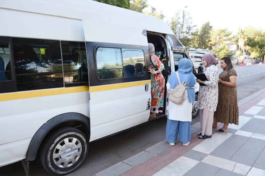 Hilvan Belediyesinden öğrencilere ulaşım desteği